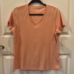 NEW NWT ST. John’s Bay vneck tee Large L